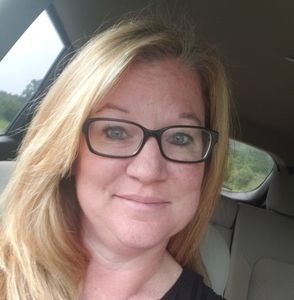 Meet your Posher, Dena